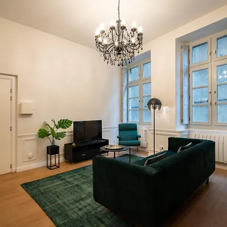 Le Baroque - Grand T2 Confort, Lit Queen Size