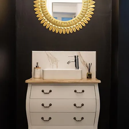 Le Baroque - Grand T2 Confort, Lit Queen Size